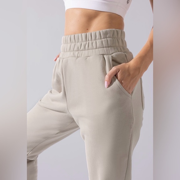NWT 2X POPFLEX Women's Cream sweatpants cloud rollover sweatpants in seashell - Picture 4 of 7